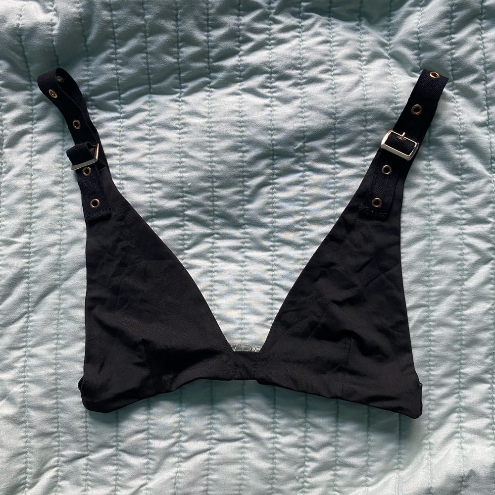 Buckle strap bikini top